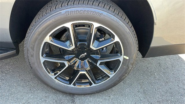 New 2026 Chevrolet Suburban RST w/ RST Capability Package image 31