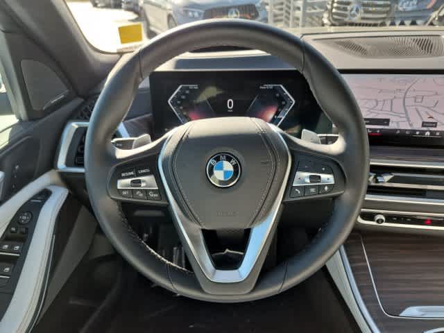 Used 2025 BMW X5 xDrive40i w/ Premium Package AWD/4WD image 23
