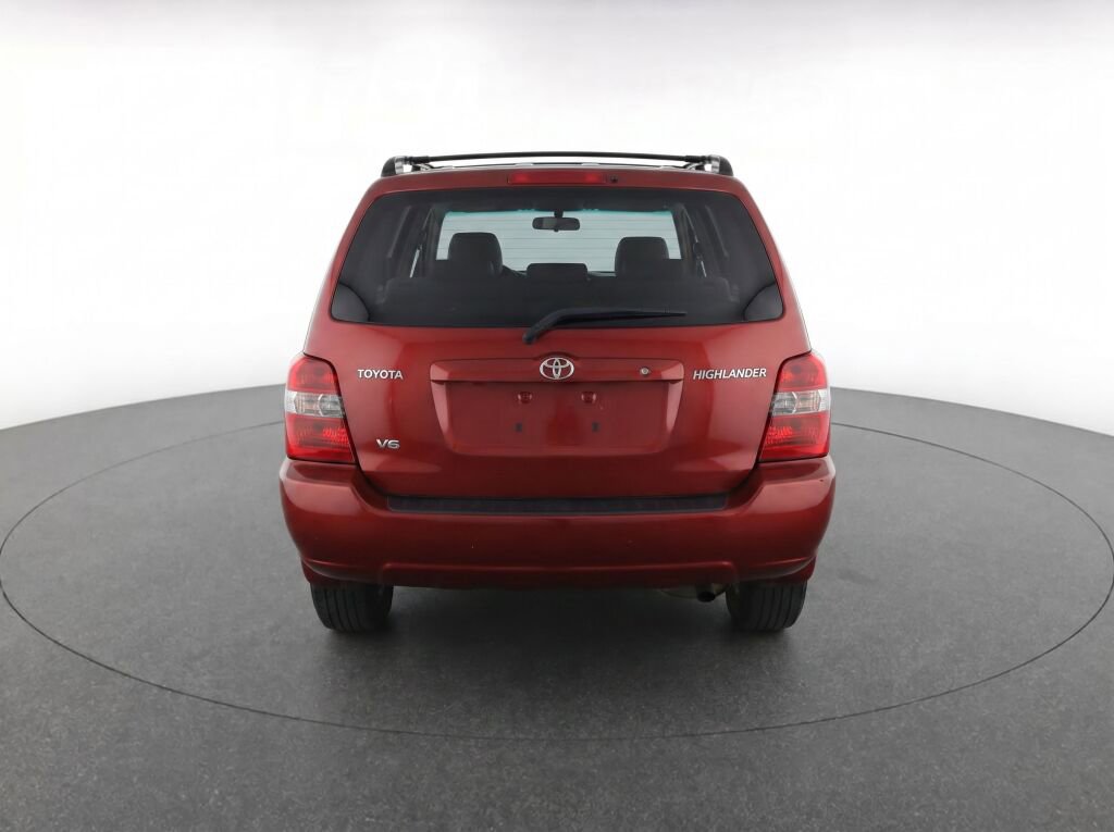 Used 2005 Toyota Highlander 2WD V6 w/ 3rd Row image 7
