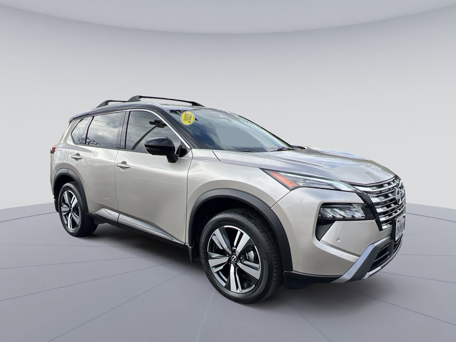 Used 2025 Nissan Rogue SL w/ SL Premium Package image 7