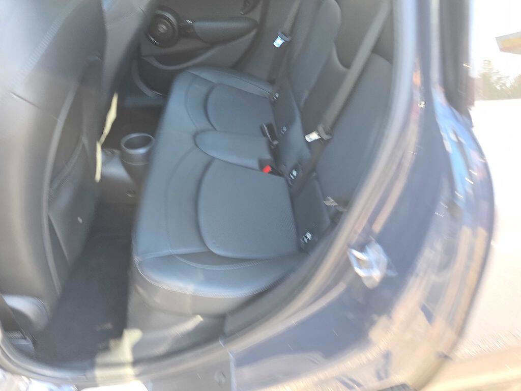 Used 2019 MINI Cooper S image 13