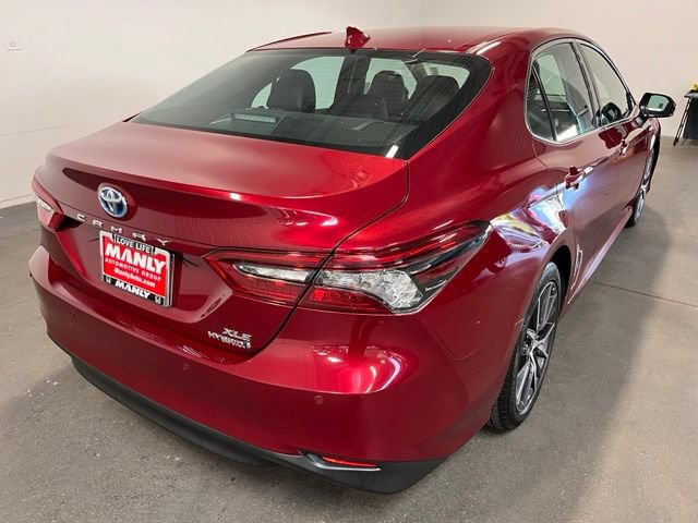 Used 2021 Toyota Camry XLE w/ Navigation Upgrade Package FWD image 3