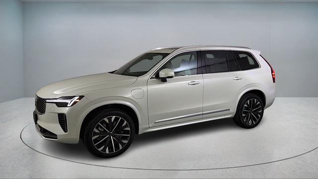New 2026 Volvo XC90 T8 Plus w/ Protection Package Premier AWD/4WD image 3