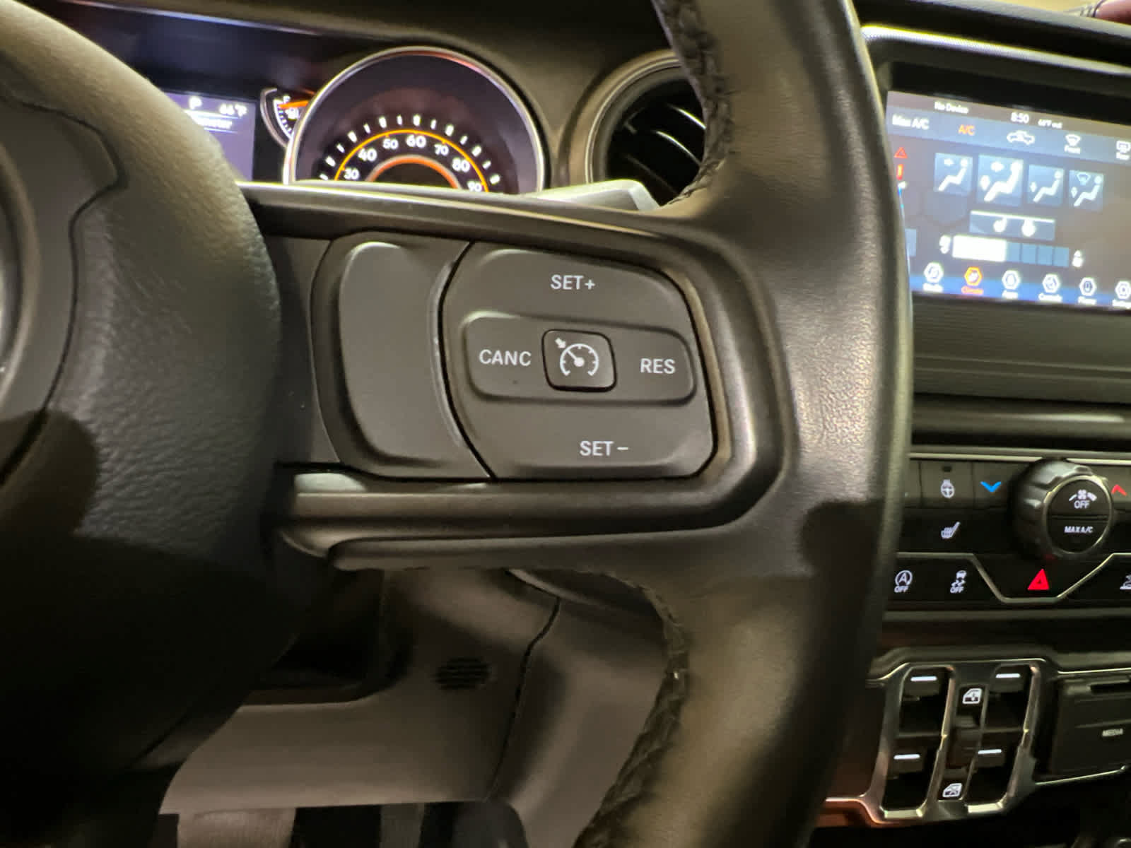Used 2022 Jeep Gladiator Sport AWD/4WD image 20