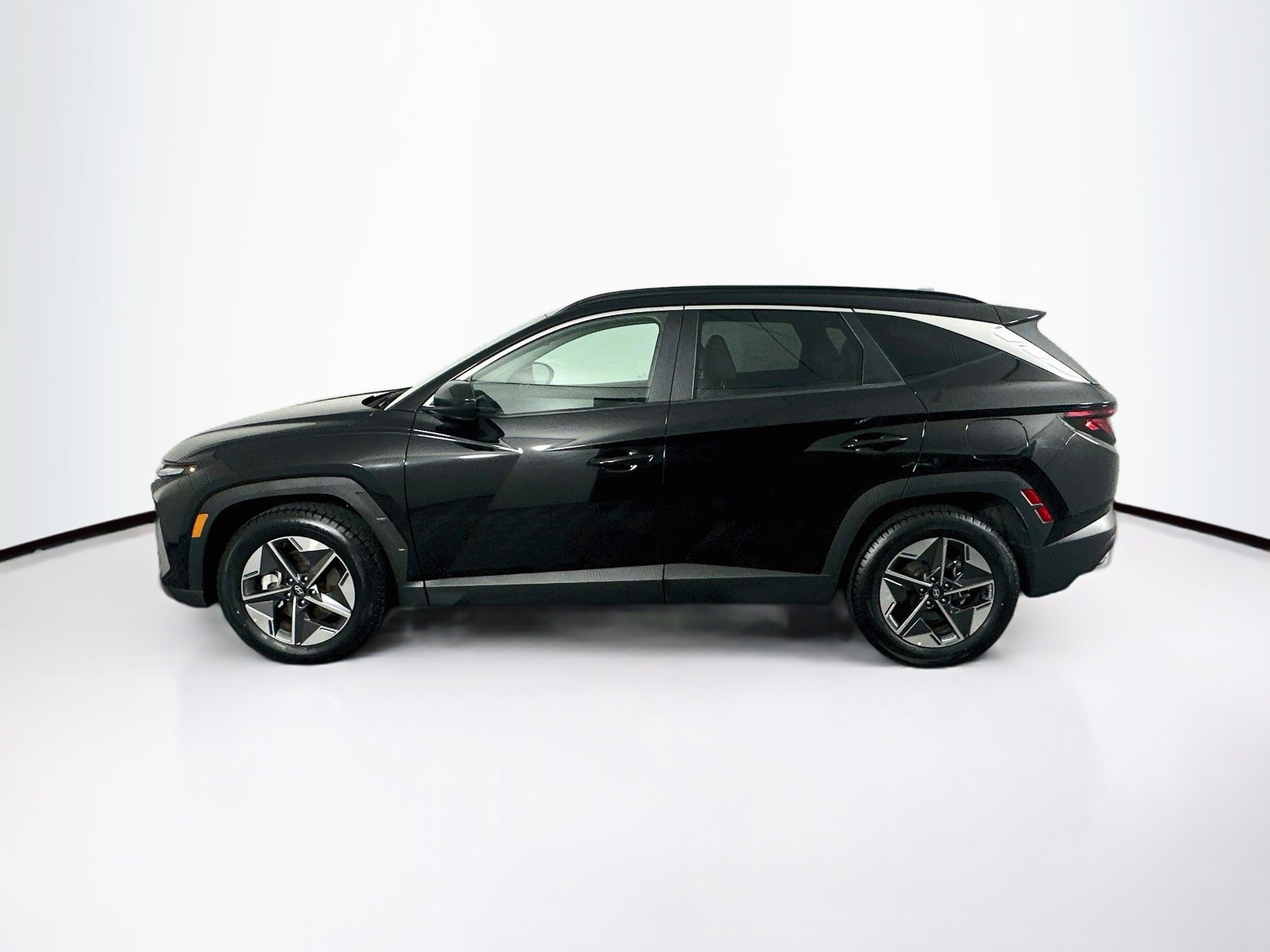 Used 2025 Hyundai Tucson SEL FWD image 4