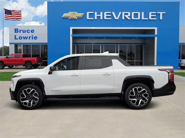 New 2024 Chevrolet Silverado EV RST image 2