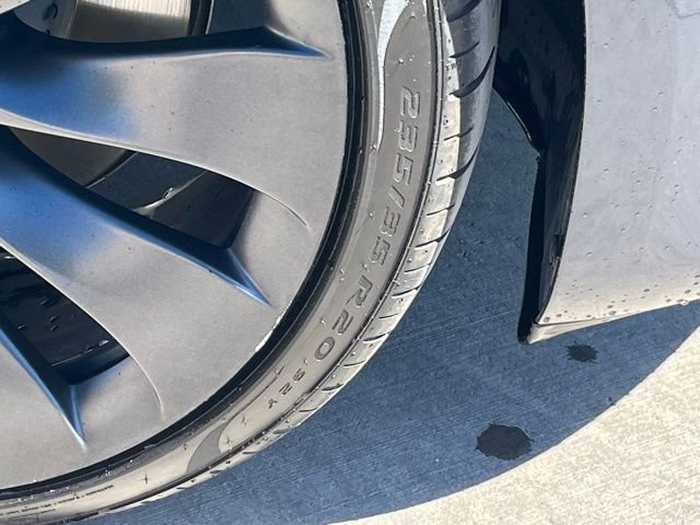 Used 2023 Tesla Model 3 Performance image 8
