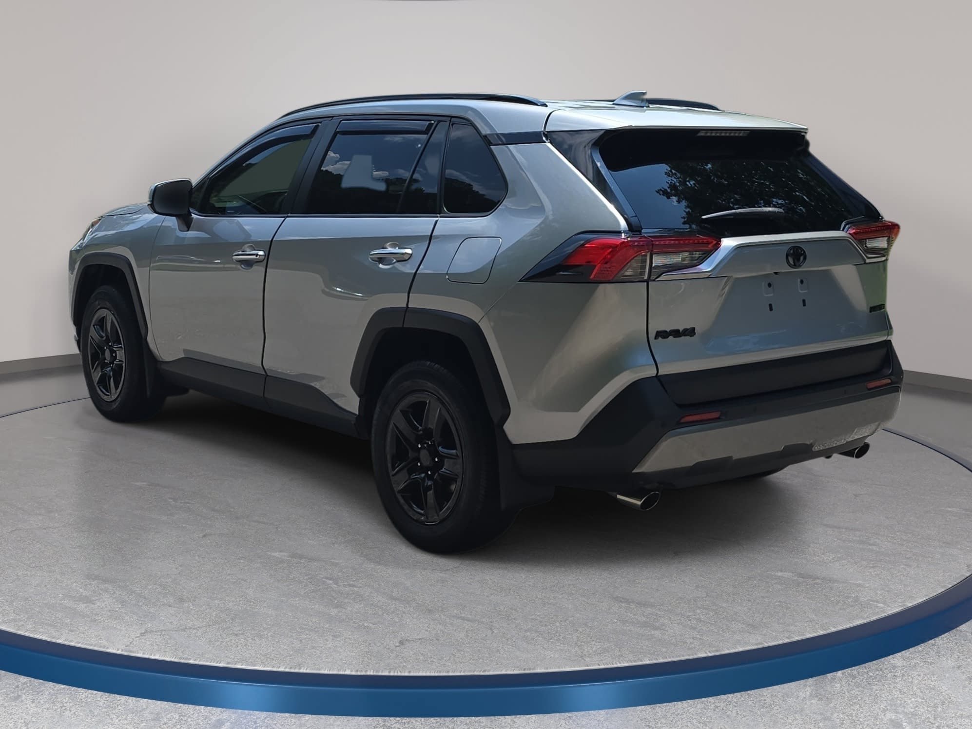 Used 2019 Toyota RAV4 Limited w/ Cold Weather Package FWD image 7