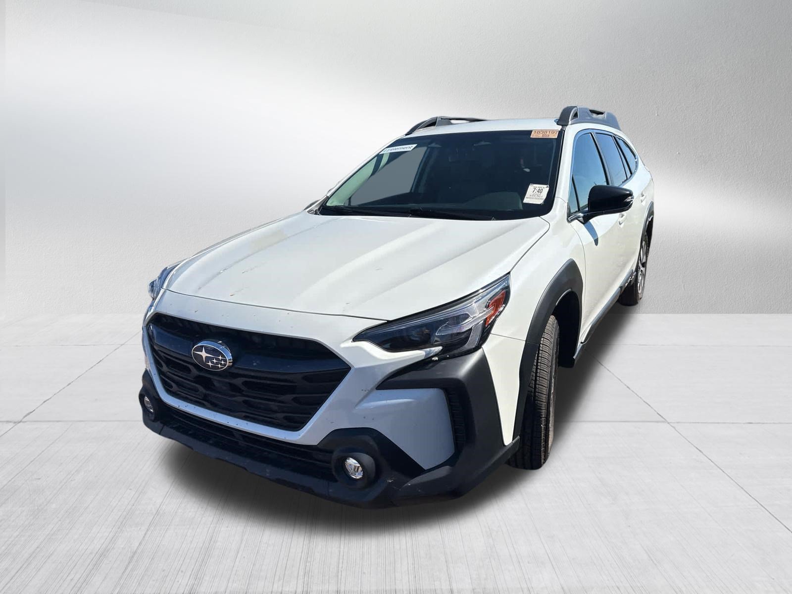 Used 2024 Subaru Outback Premium AWD/4WD image 3