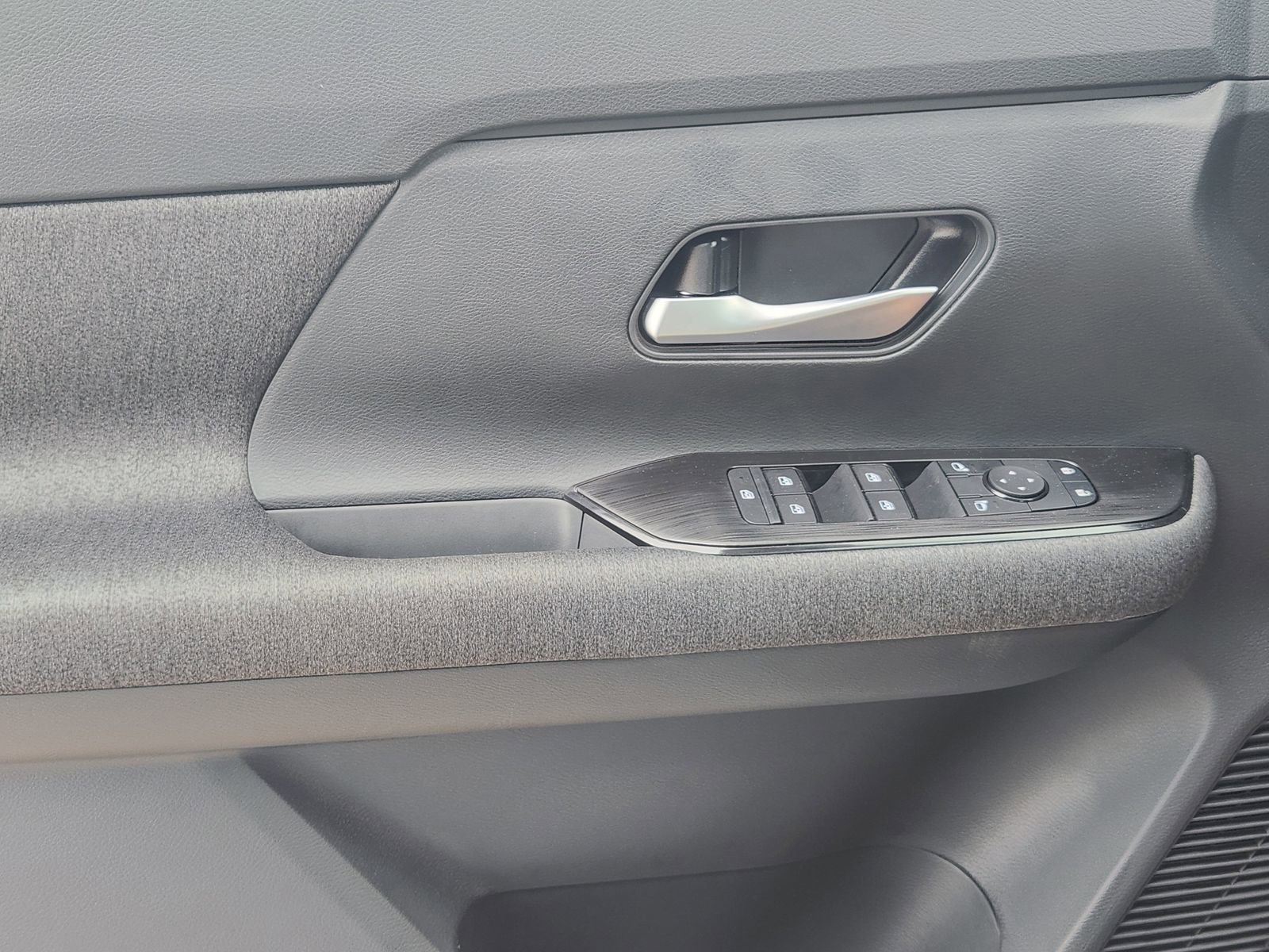 New 2026 Nissan Kicks SV image 21