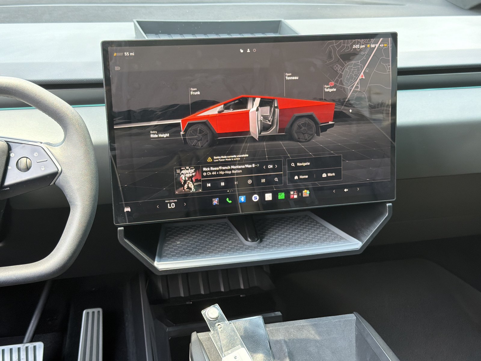 Used 2025 Tesla Cybertruck AWD Crew Cab image 32