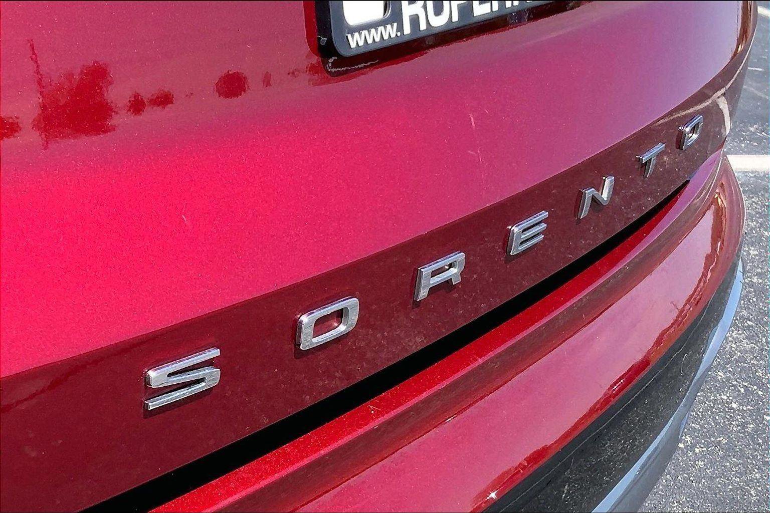 Used 2021 Kia Sorento S FWD image 31