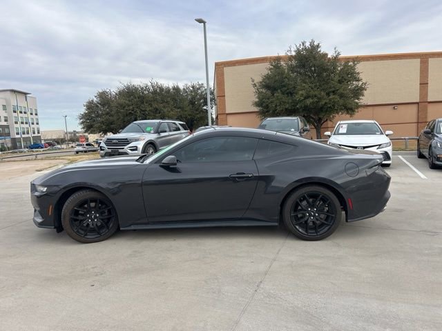 Used 2024 Ford Mustang Coupe image 5