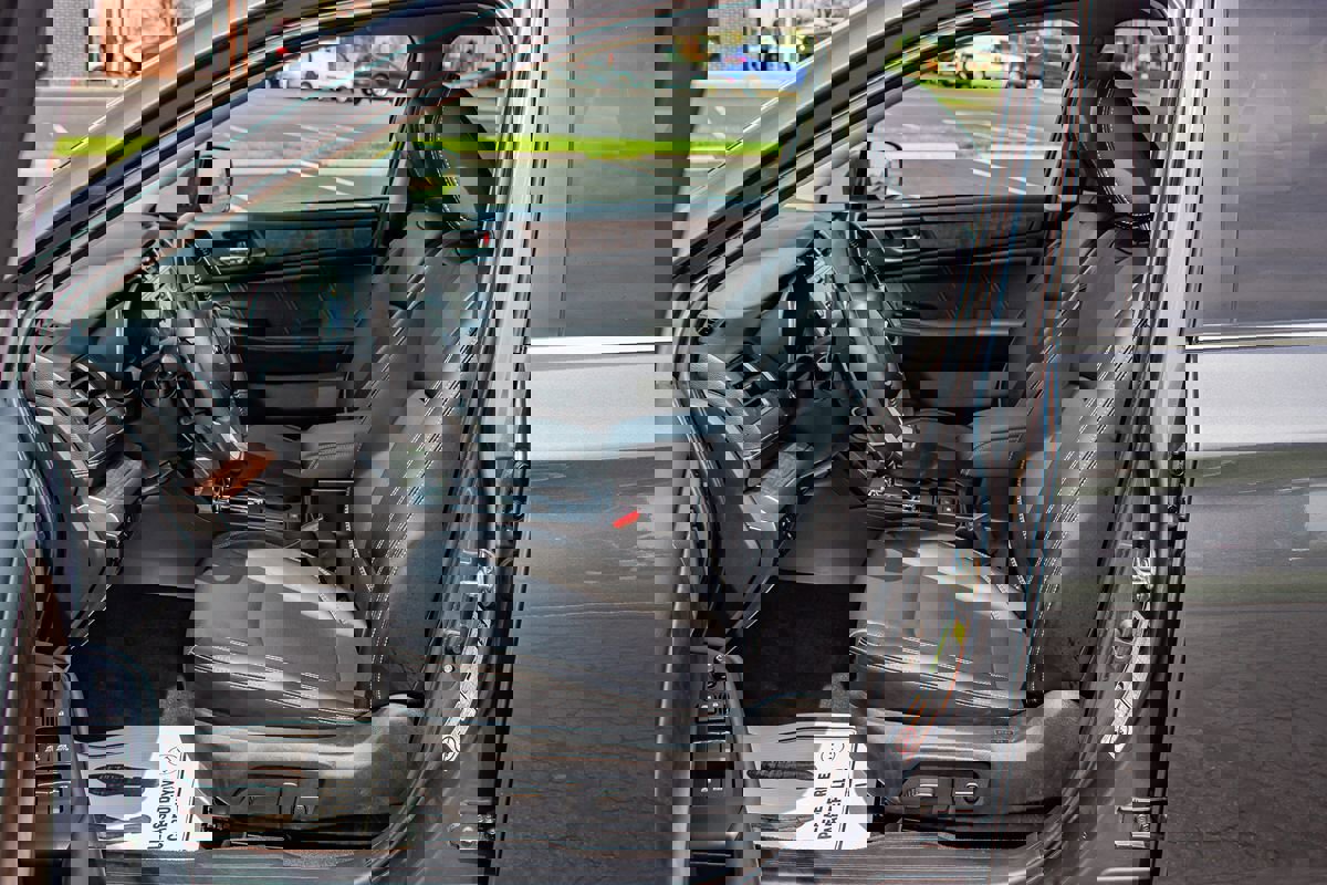 Used 2019 Subaru Outback 2.5i Limited w/ Popular Package #2 image 12