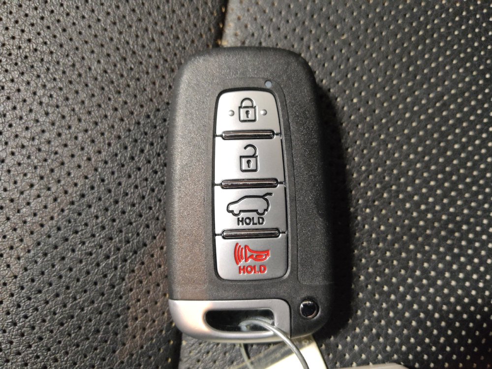 Used 2016 Hyundai Veloster Turbo FWD image 32