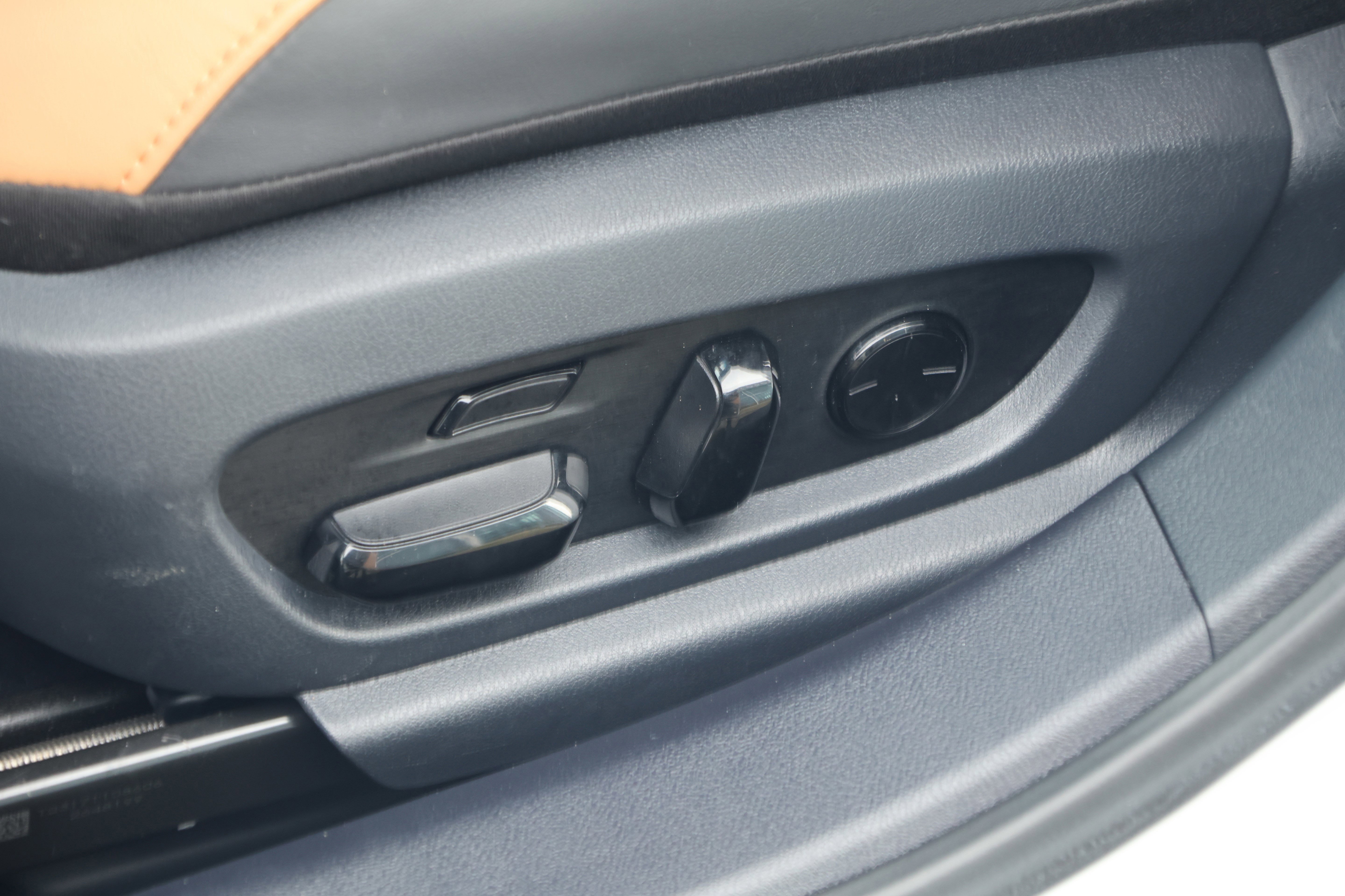 Certified 2024 Lexus ES 350 Ultra Luxury image 33