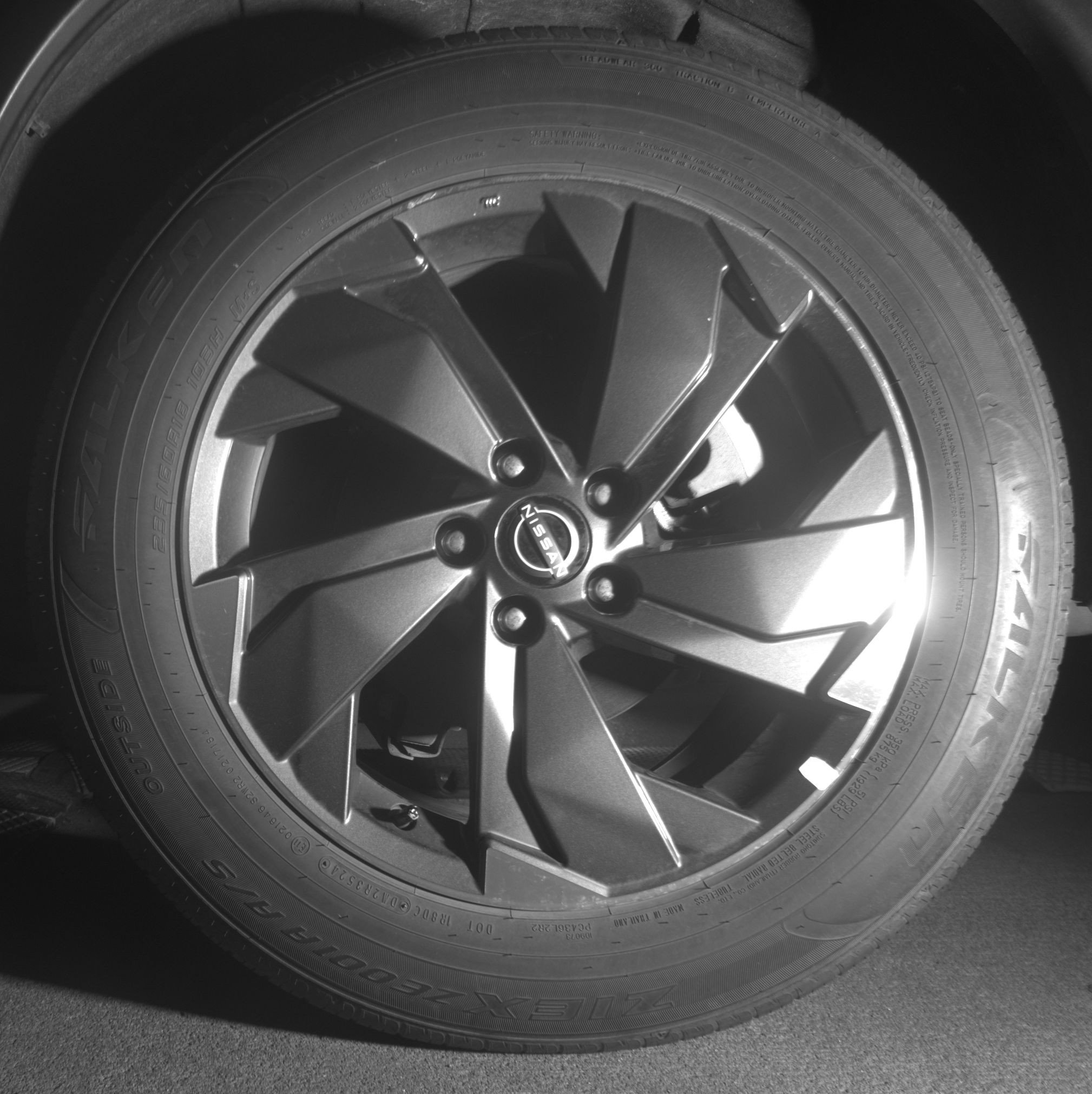 Used 2025 Nissan Rogue SV FWD image 14