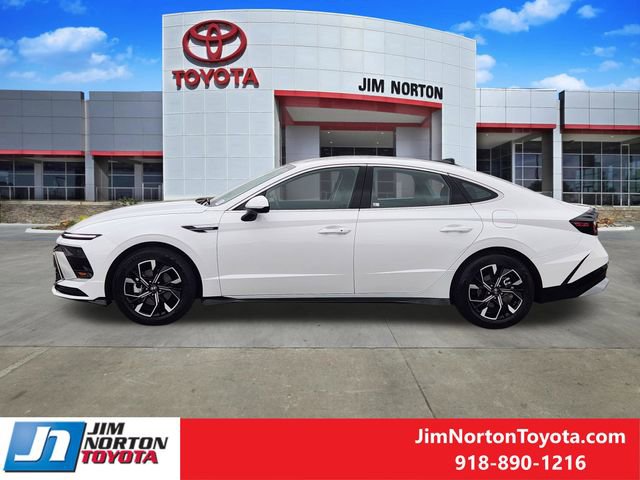 Used 2025 Hyundai Sonata SEL FWD image 4