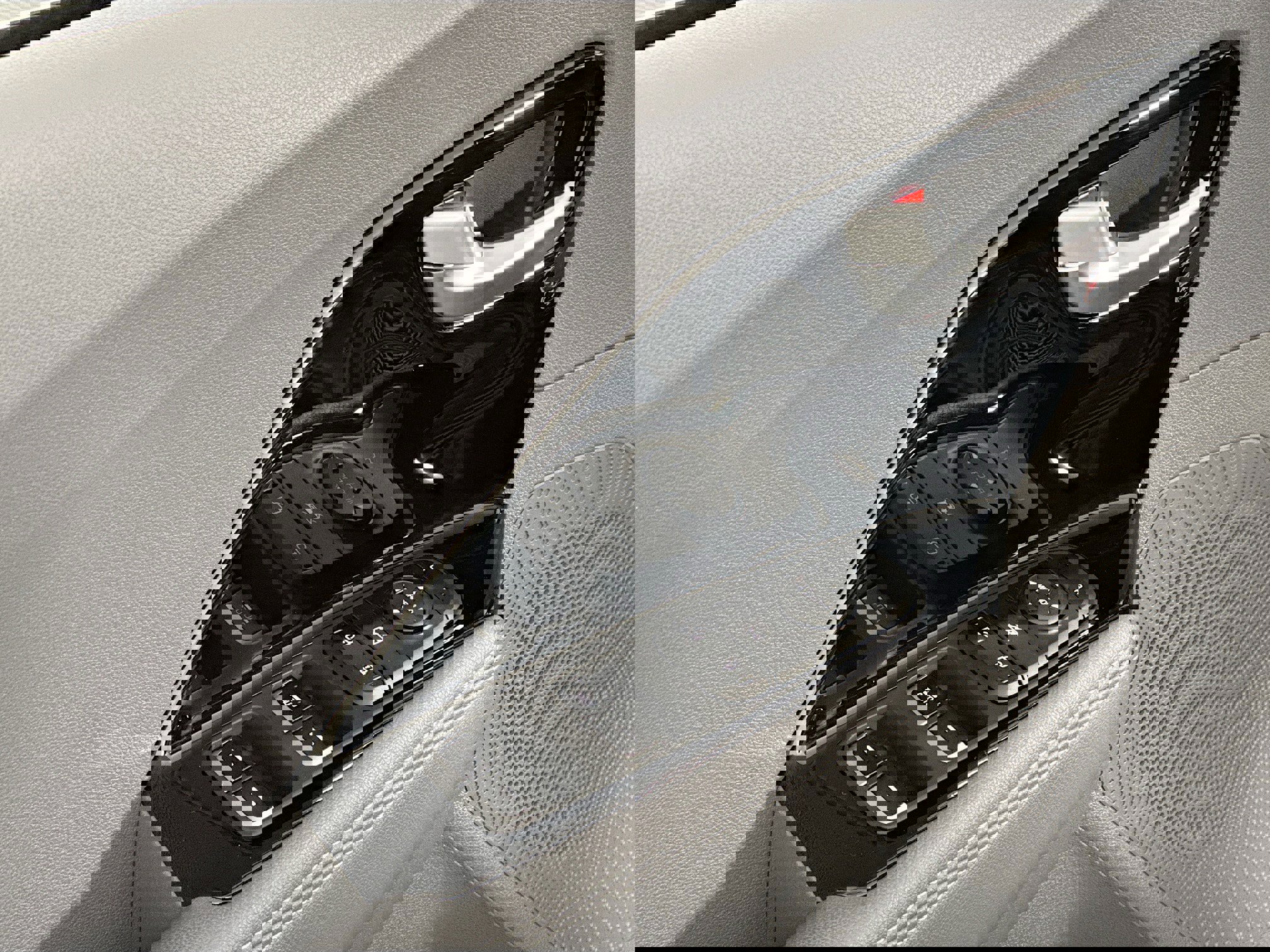 Used 2022 Kia Niro LXS image 17