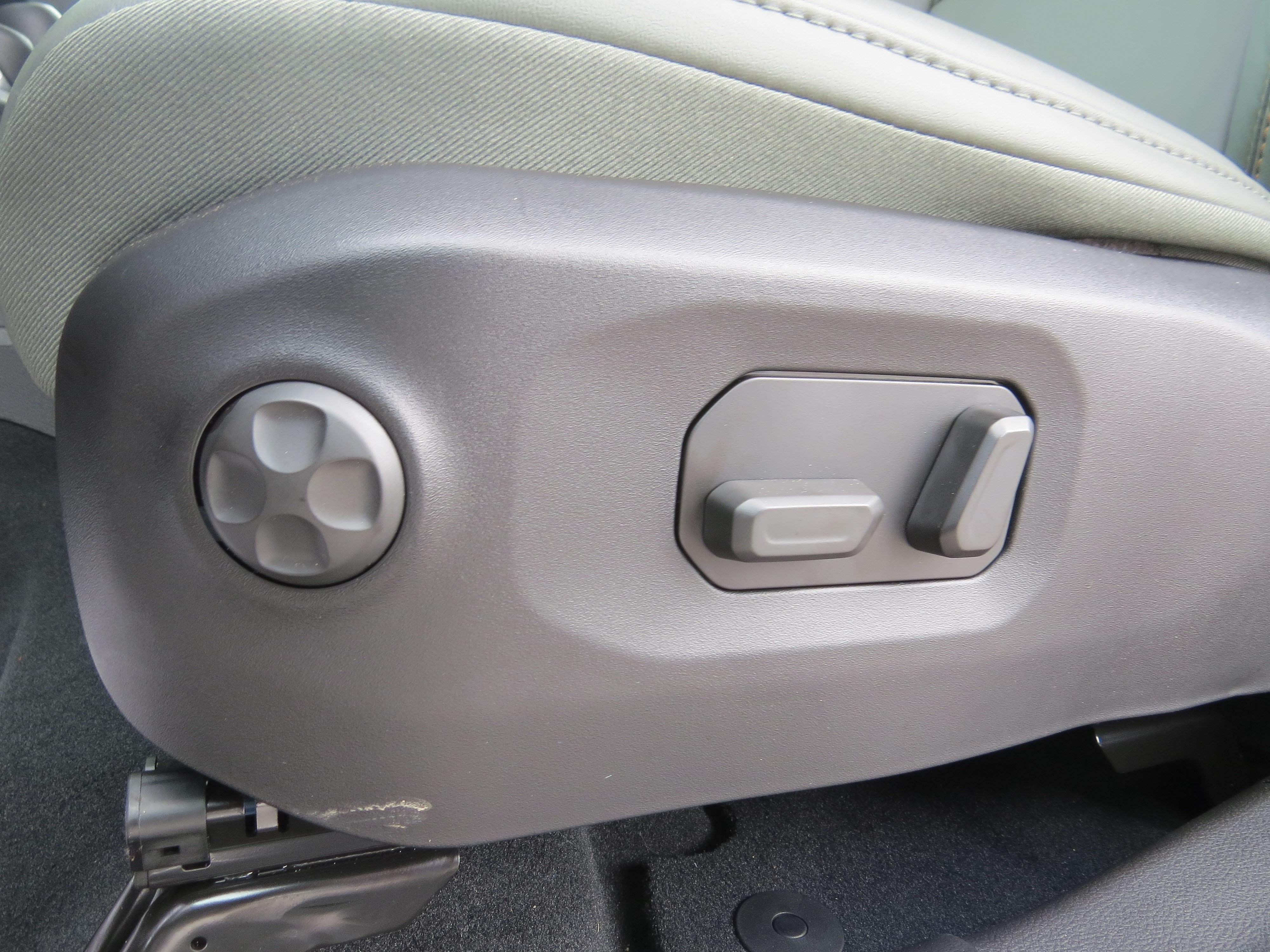 New 2026 Jeep Gladiator Mojave AWD/4WD image 16