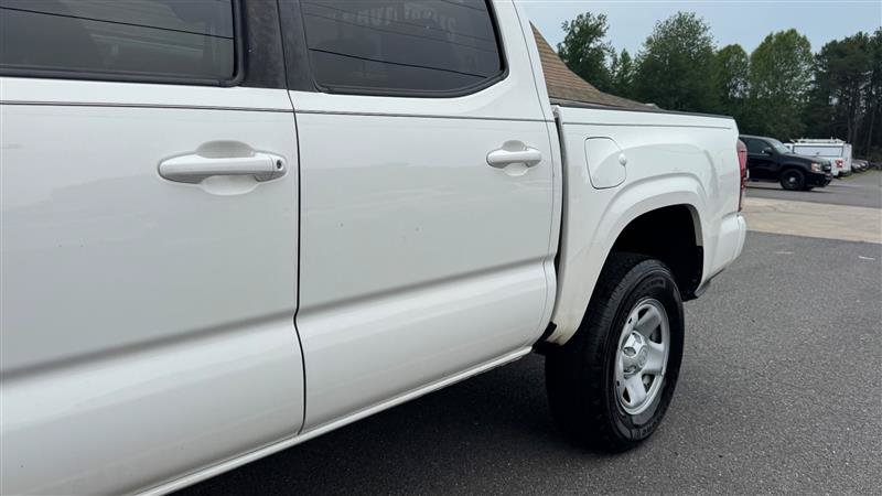 Used 2022 Toyota Tacoma SR w/ SR Convenience Package RWD image 12