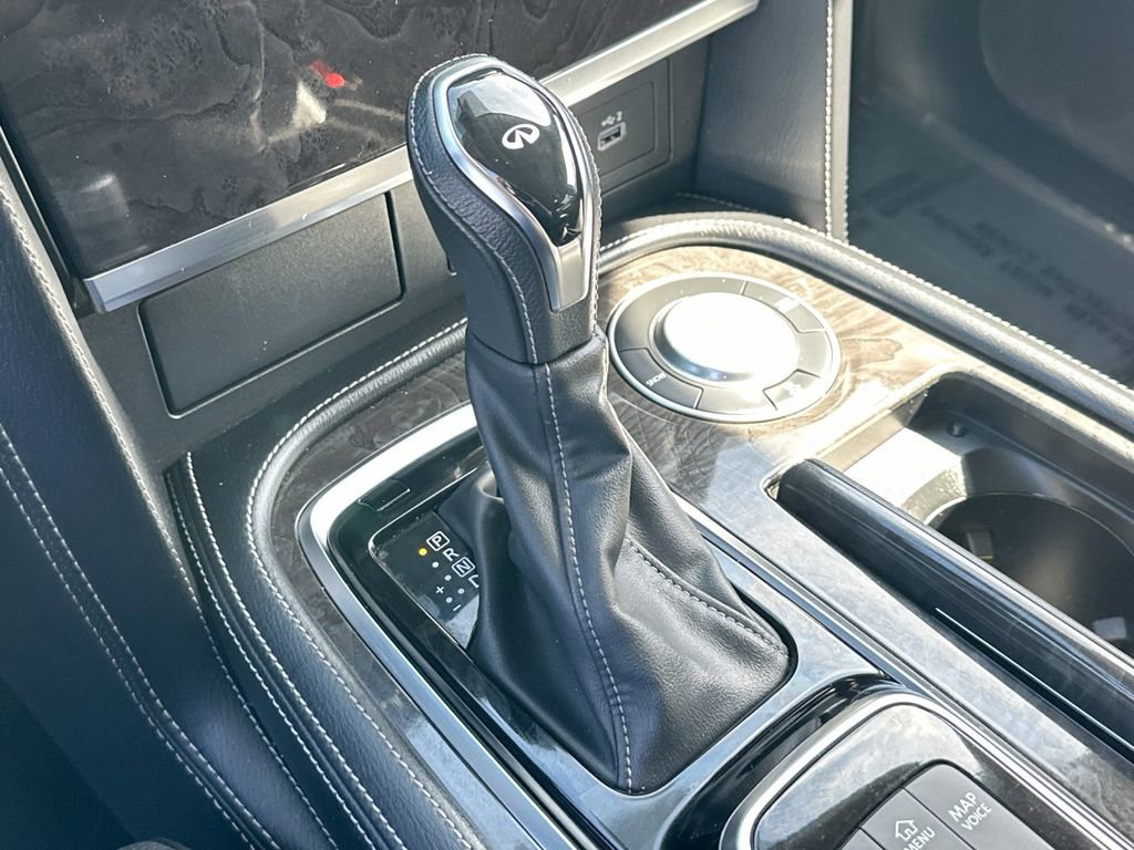 Used 2024 INFINITI QX80 Luxe RWD image 16