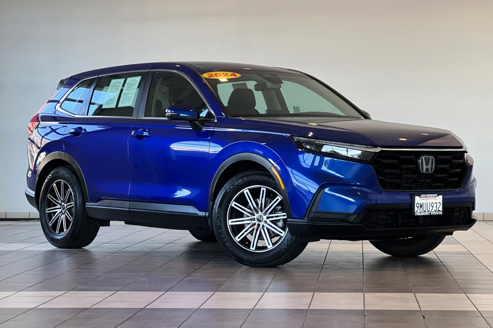 Used 2024 Honda CR-V LX image 2