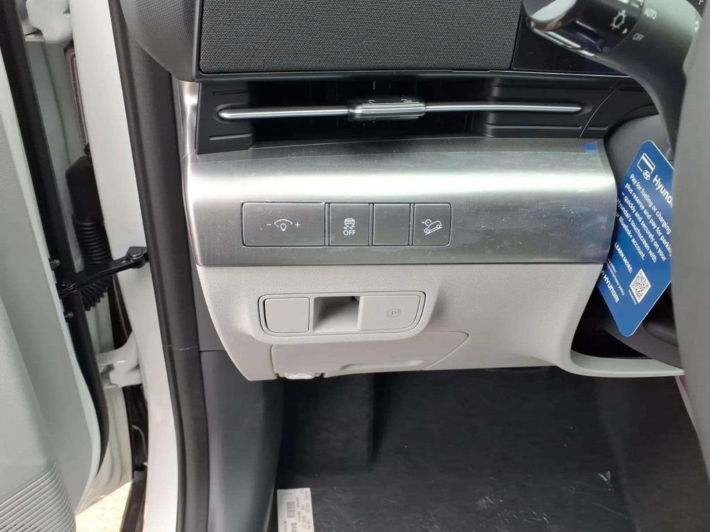 New 2026 Hyundai Kona SEL Sport FWD image 9