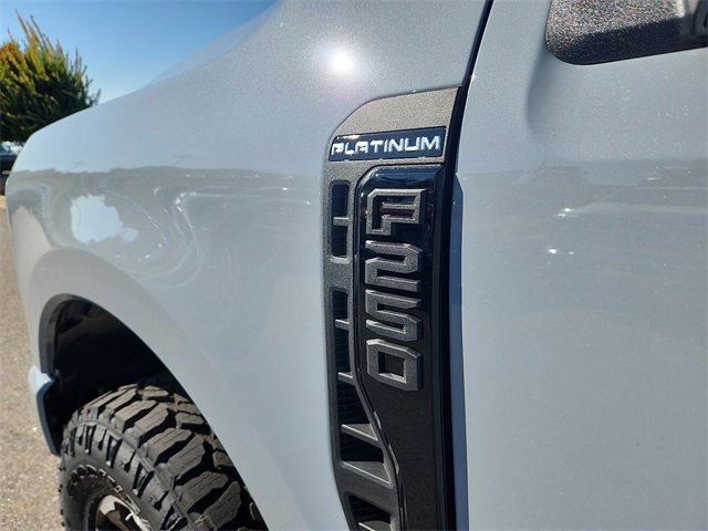 New 2026 Ford F250 4x4 Crew Cab Super Duty image 10