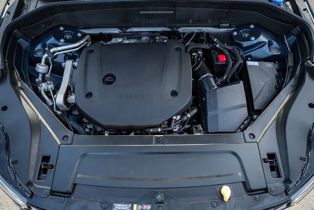 Used 2025 Volvo XC90 B6 Plus image 19