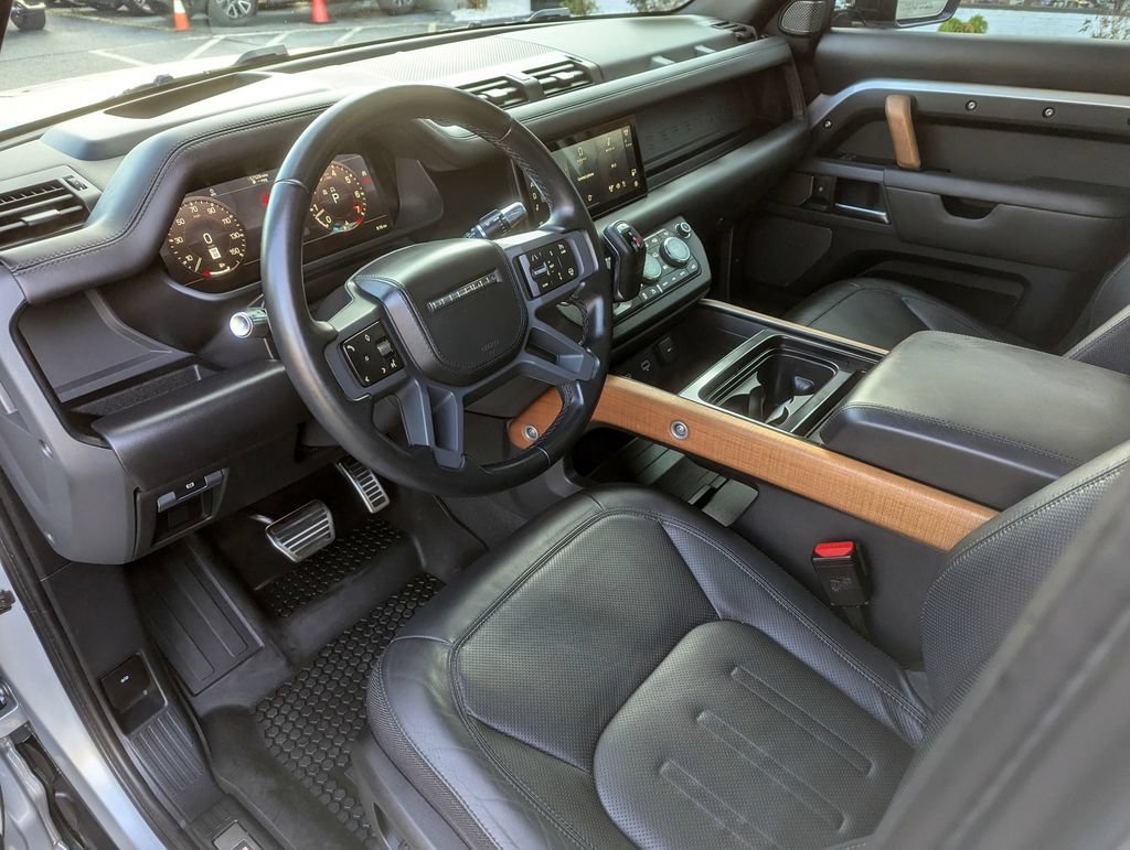 Used 2020 Land Rover Defender 110 X AWD/4WD image 16