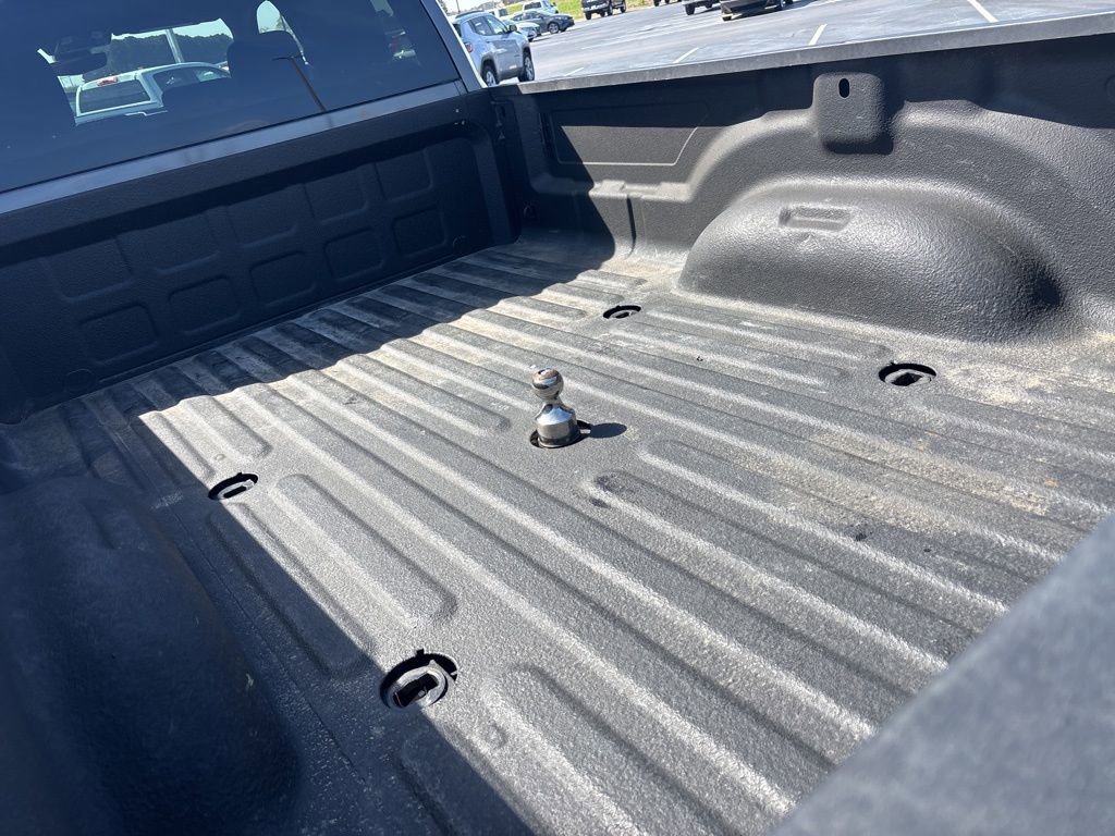 Used 2024 RAM 3500 Big Horn w/ Sport Appearance Package image 5