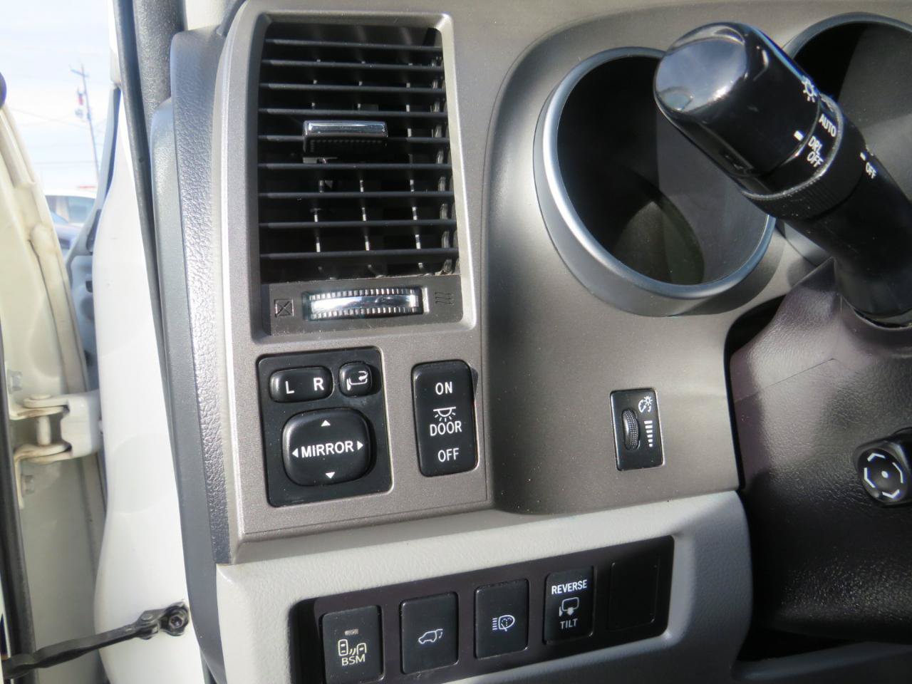 Used 2015 Toyota Sequoia Platinum AWD/4WD image 12