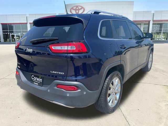 Used 2016 Jeep Cherokee Limited w/ Luxury Group AWD/4WD image 5