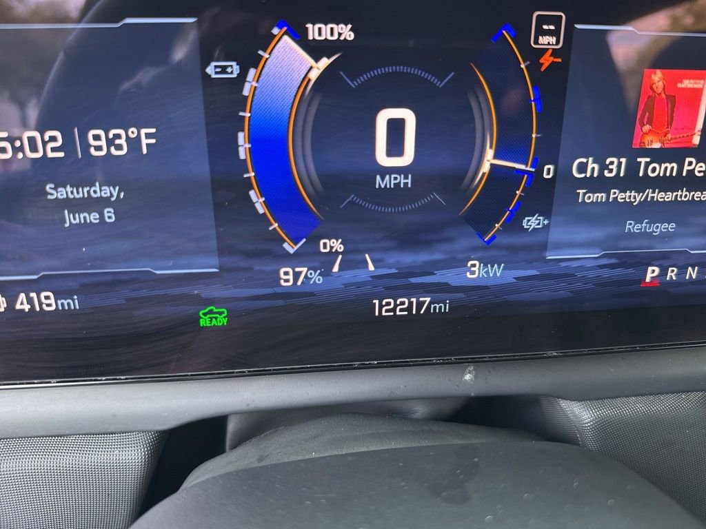 Used 2025 Chevrolet Silverado EV LT AWD/4WD image 42