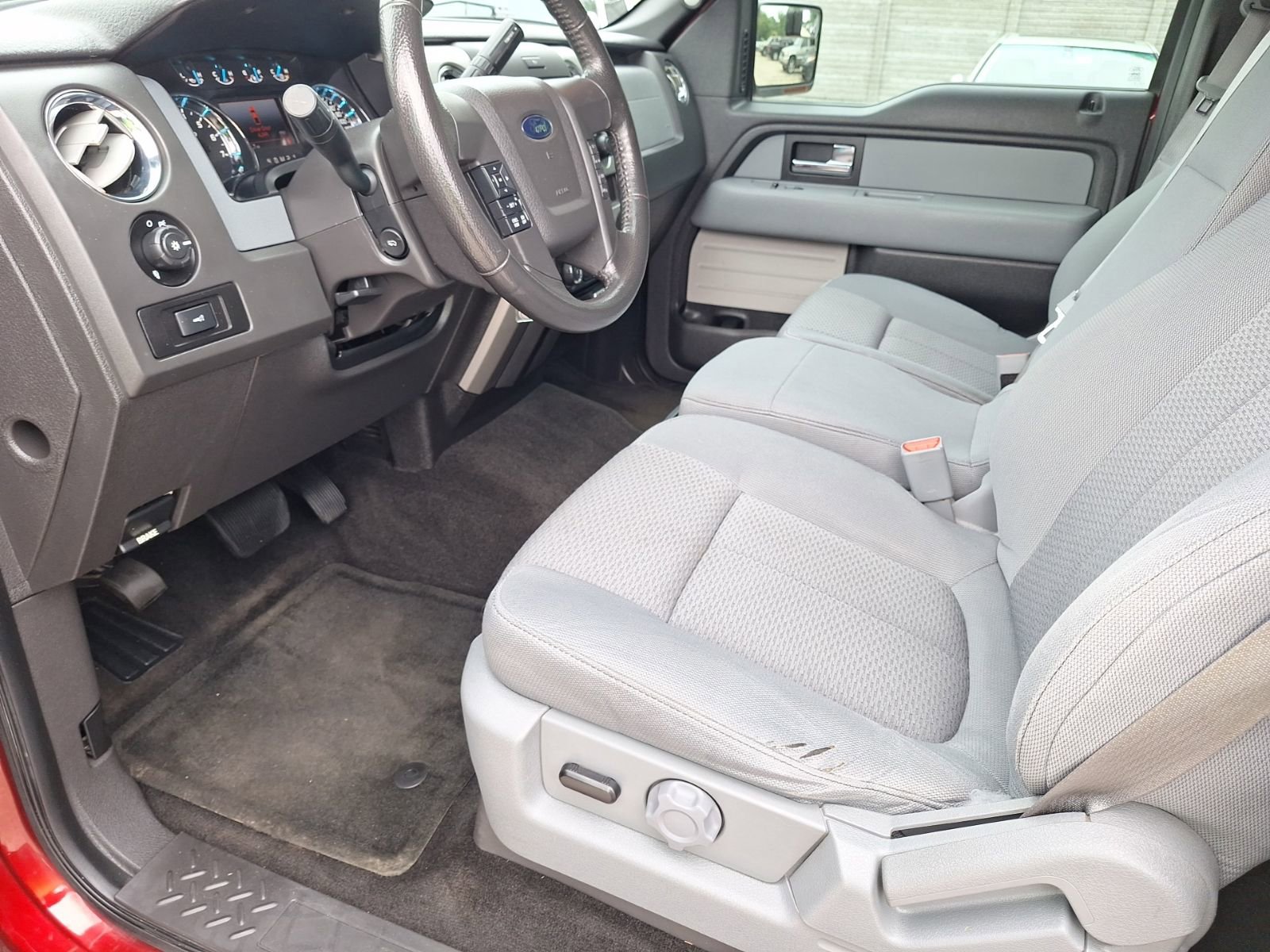 Used 2013 Ford F150 XLT w/ XLT Chrome Pkg RWD image 17