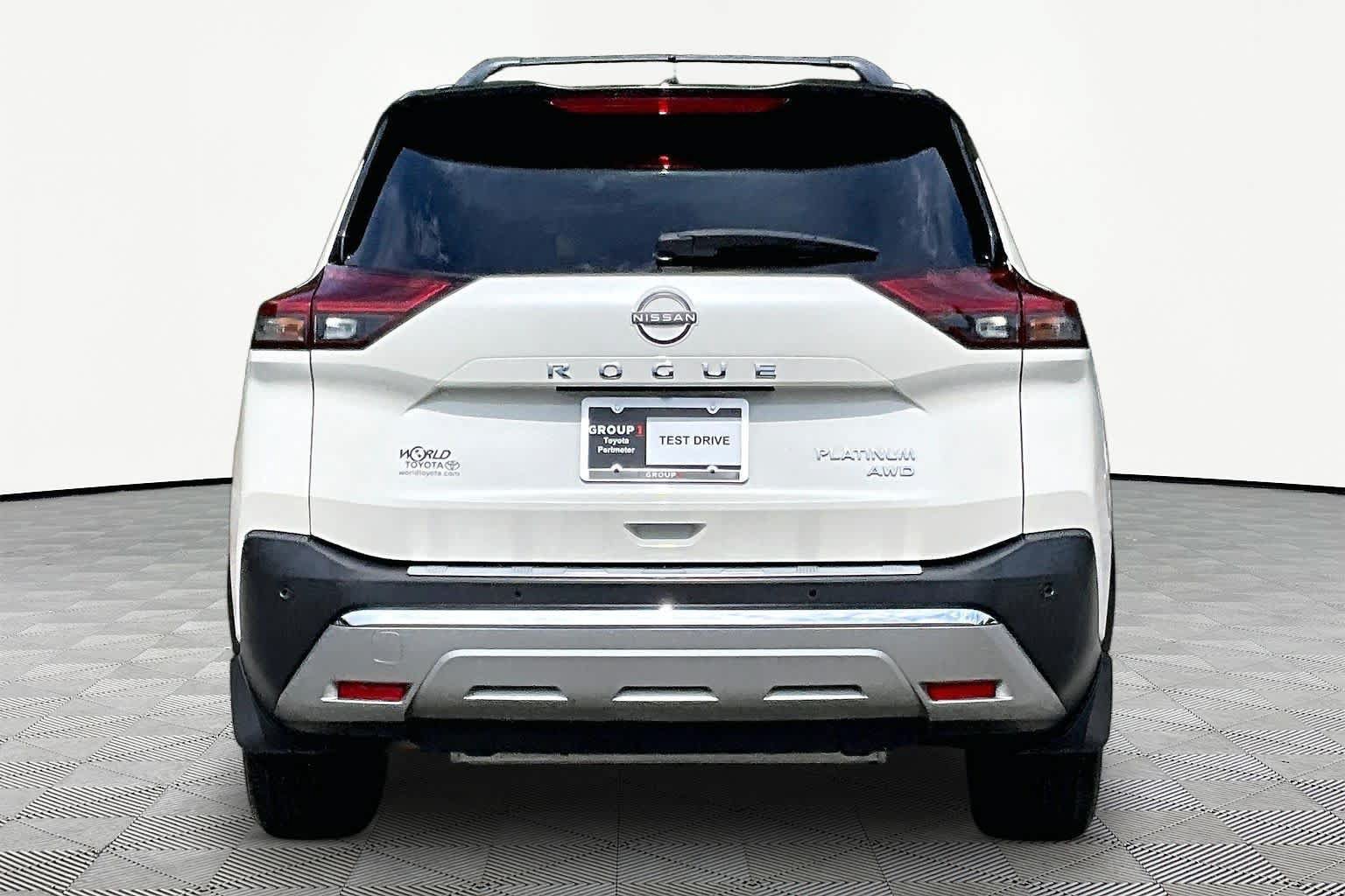 Used 2023 Nissan Rogue Platinum AWD/4WD image 5