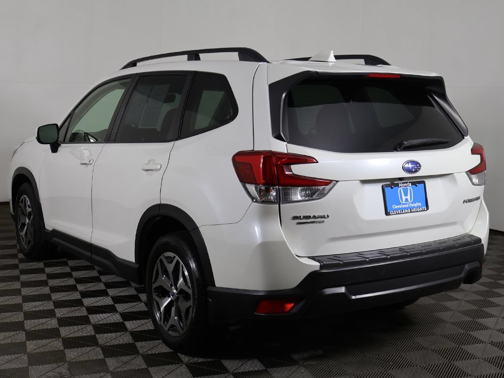 Used 2021 Subaru Forester Premium w/ Popular Package #1 AWD/4WD image 9