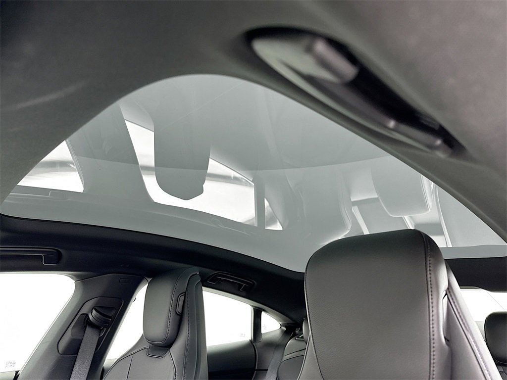 Used 2024 Porsche Taycan image 22