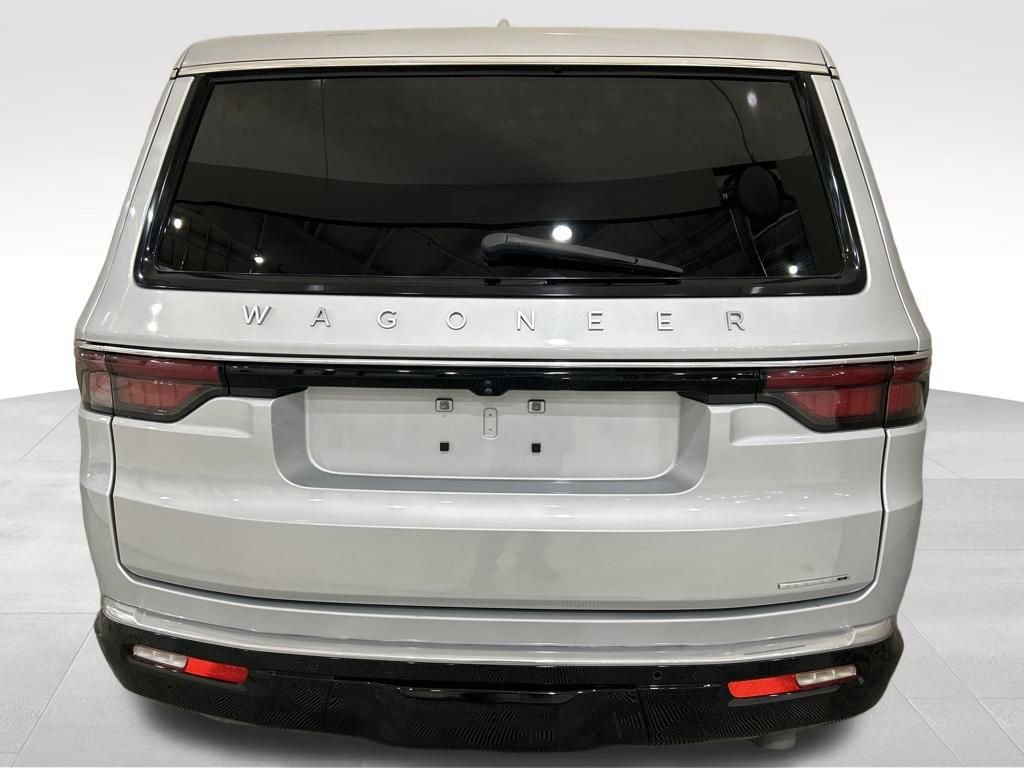 Used 2022 Jeep Wagoneer Series II w/ Premium Group I image 4