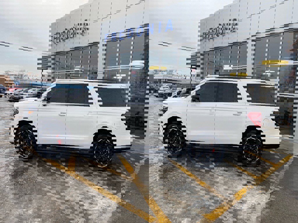 Used 2024 Ford Expedition Max Limited image 2