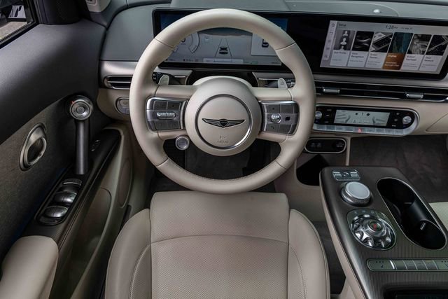 Used 2024 Genesis GV60 RWD image 19