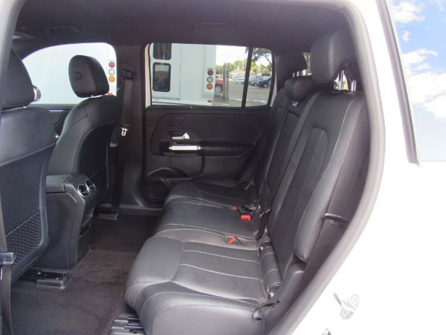 Used 2022 Mercedes-Benz EQB 300 4MATIC w/ Exclusive Package image 18