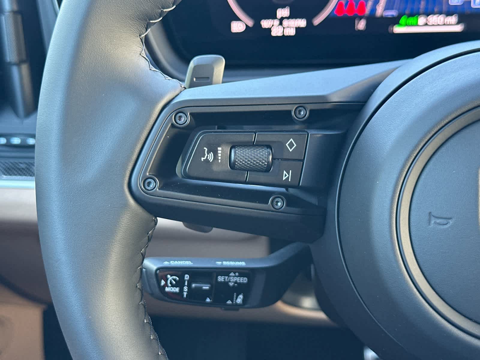 New 2026 Porsche Cayenne Turbo AWD/4WD image 28