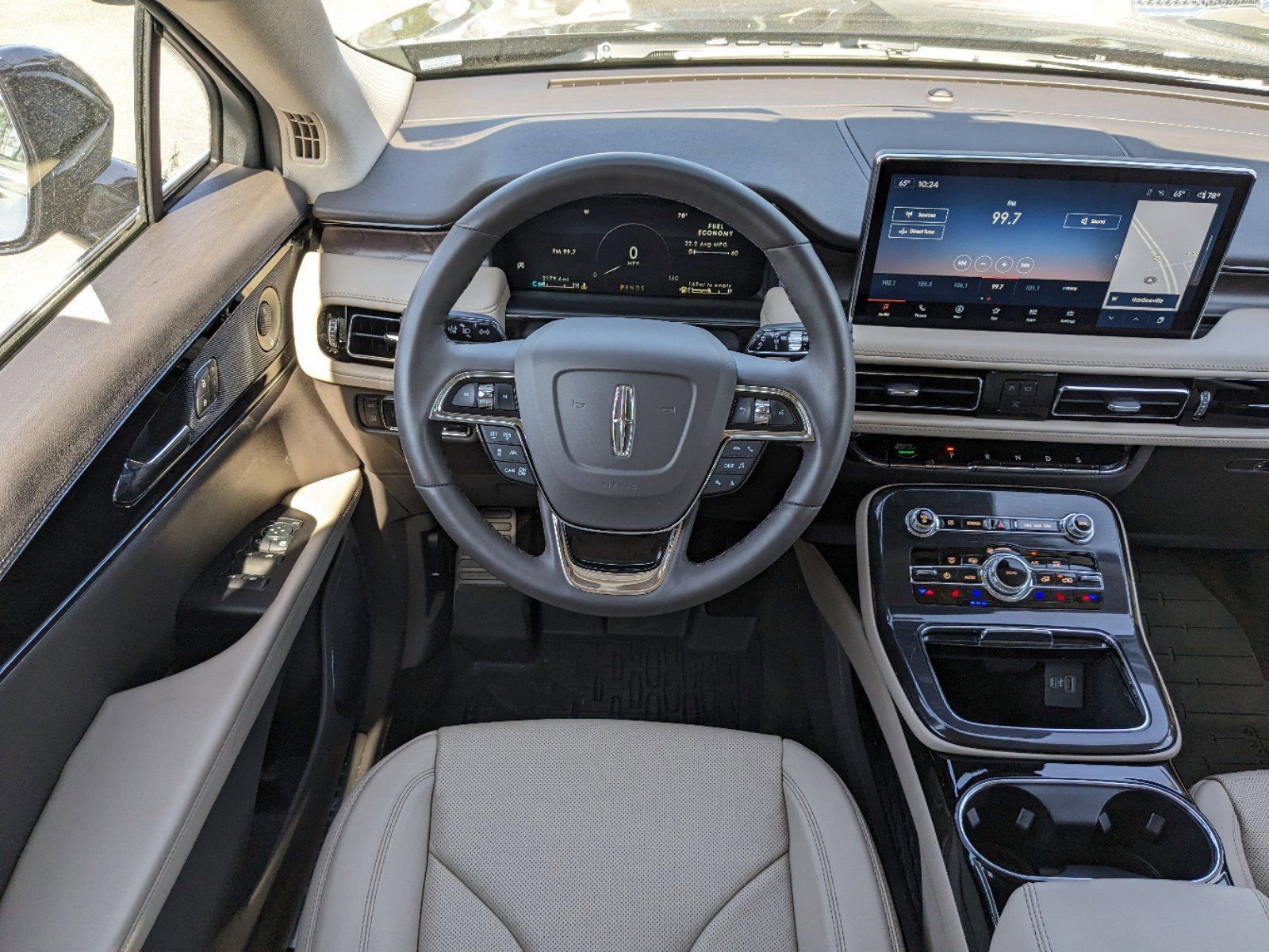 Certified 2023 Lincoln Nautilus Reserve w/ Equipment Group 201A image 18