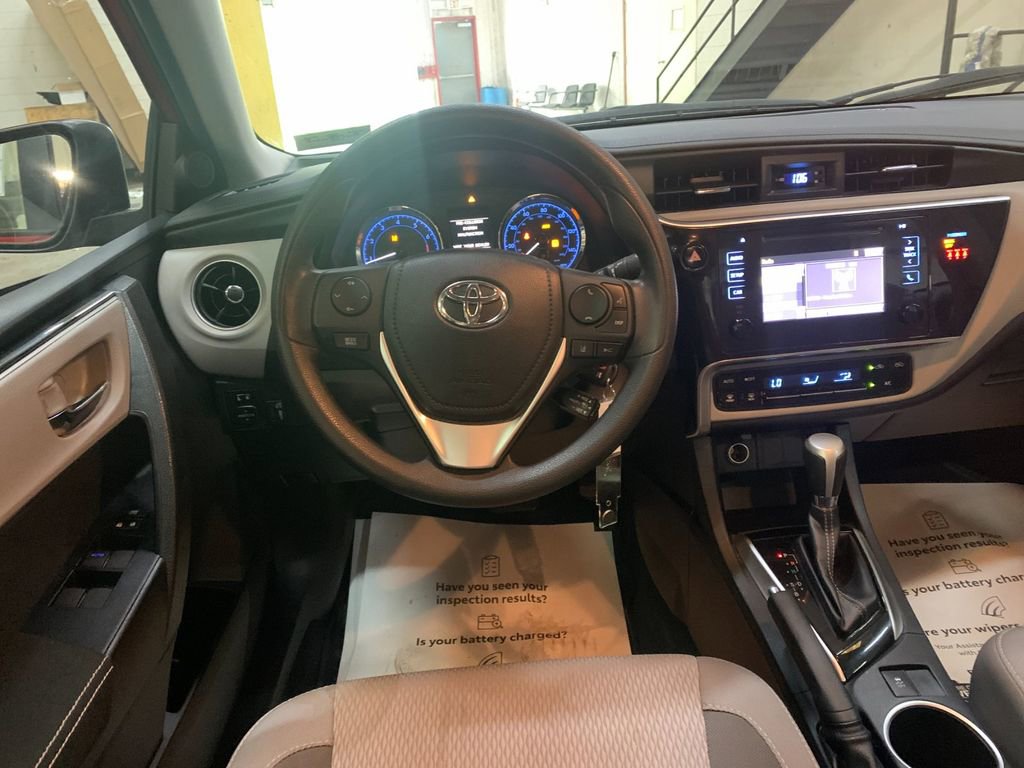 Used 2019 Toyota Corolla LE FWD image 17