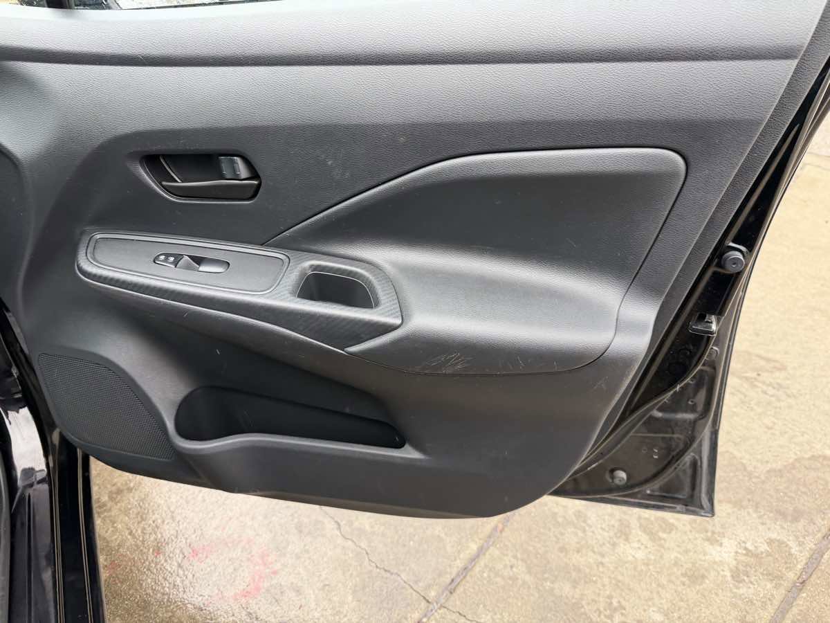 Used 2020 Nissan Versa S image 19