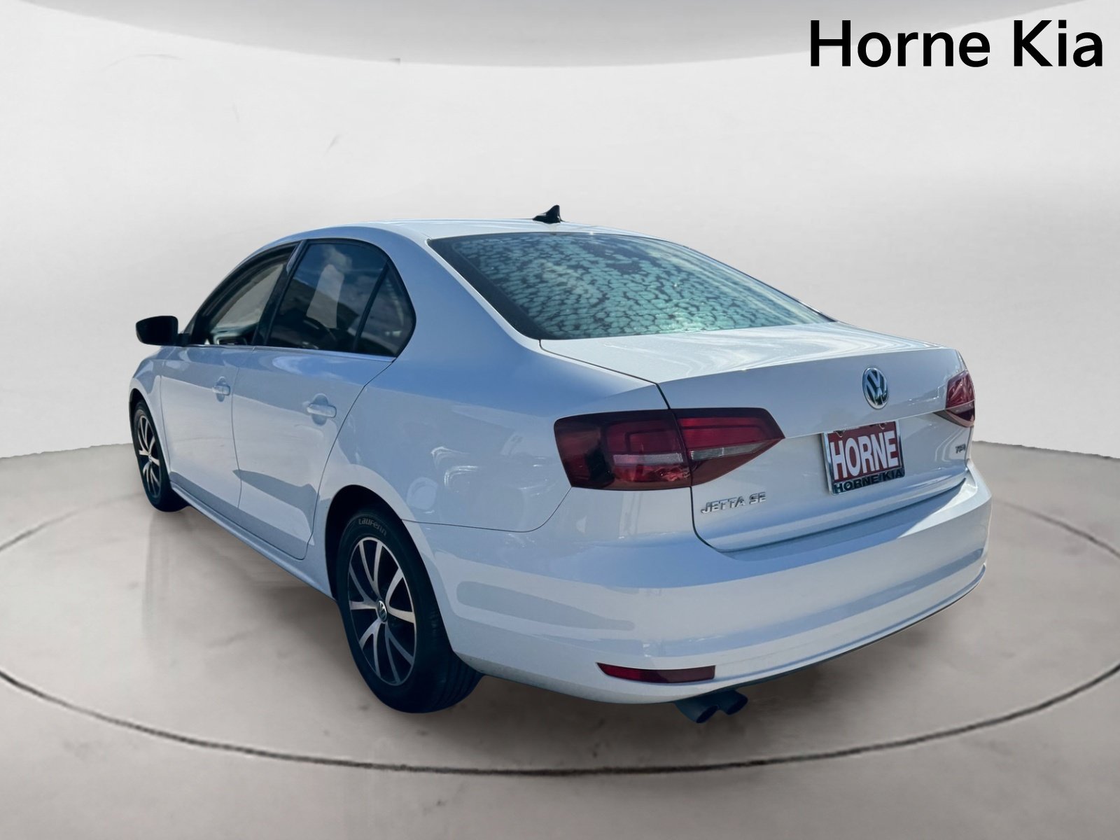 Used 2017 Volkswagen Jetta SE FWD image 5