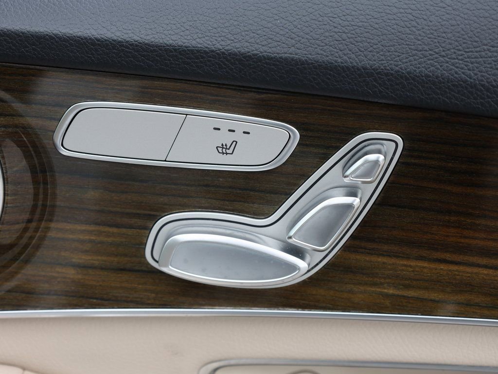 Used 2019 Mercedes-Benz C 300 Sedan w/ Premium Package image 23