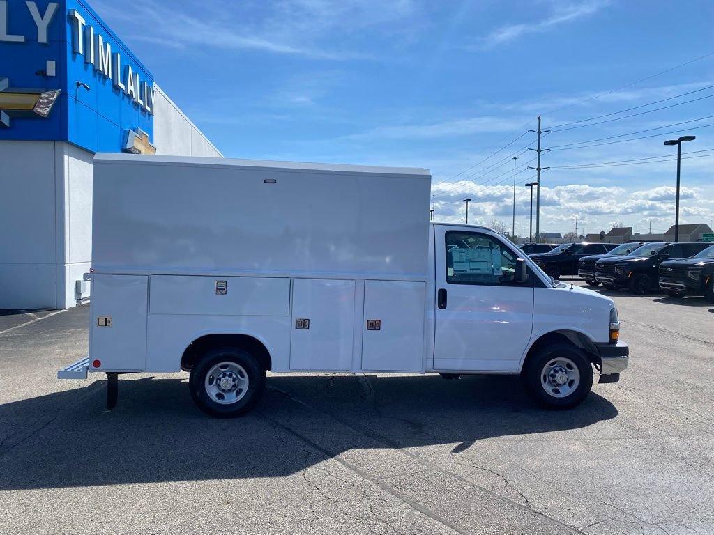 New 2025 Chevrolet Express 3500 w/ Power Convenience Package RWD image 8